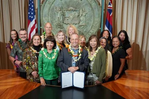 Photo courtesy of the Office of the Governor, State of Hawaiʻi